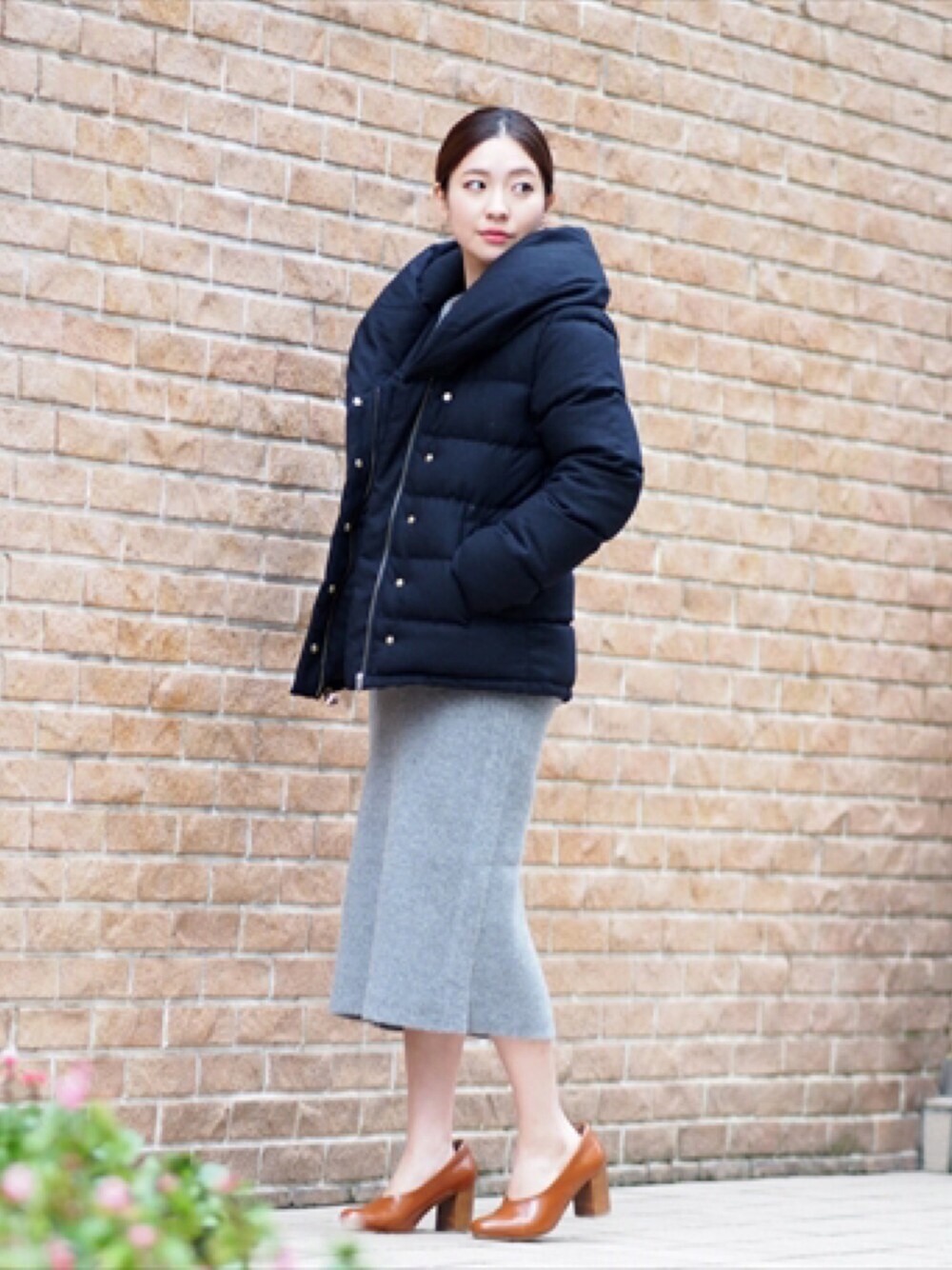 「休日スタイル、カジュアル、オトナ女子、冬コーデ、ビーミングライフストアバイビームス(B:MING LIFE STORE by BEAMS)、BEAMS、B:MING LIFE STORE by BEAMS、ダウンジャケット、セットアップ」｜「B:MING by BEAMSの【InRed12月号掲載】ビーミング by ビームス / 河田フェザー サキソニーダウンコート16AW（ダウンジャケット/コート、ブルー系）」を使った、yuki kinaiさん（レディース・161cm）の秋コーディネートの1枚目の写真