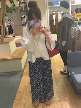 愛原まなさんのコーディネート