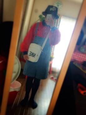 「NIKE(ナイキ)のアイテム(ショルダーバッグ)」を使った、chinanoさん(レディース・158cm)の冬コーディネート