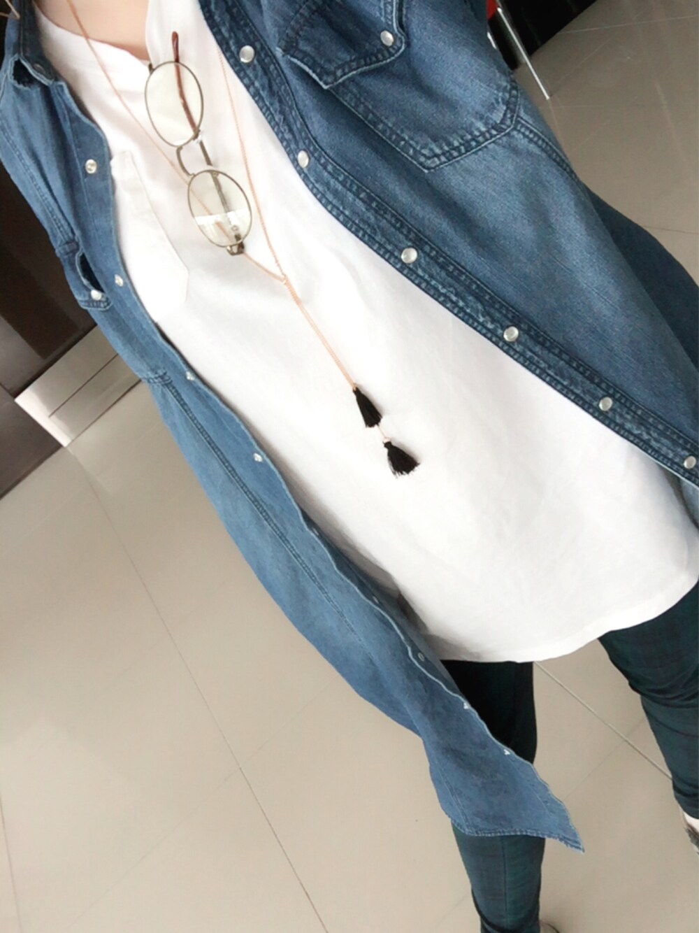 「美容師」｜「GUのアイテム（デニムジャケット、ブルー系）」を使った、てひさん（レディース・162cm）の春コーディネートの1枚目の写真