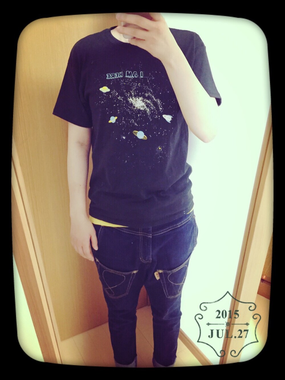「宇宙、黒Tシャツ、サルエルデニム」｜「jevous enprie!のジュヴッチ（デニムパンツ、ブルー系）」を使った、パピコさん（レディース・158cm）の夏コーディネートの1枚目の写真