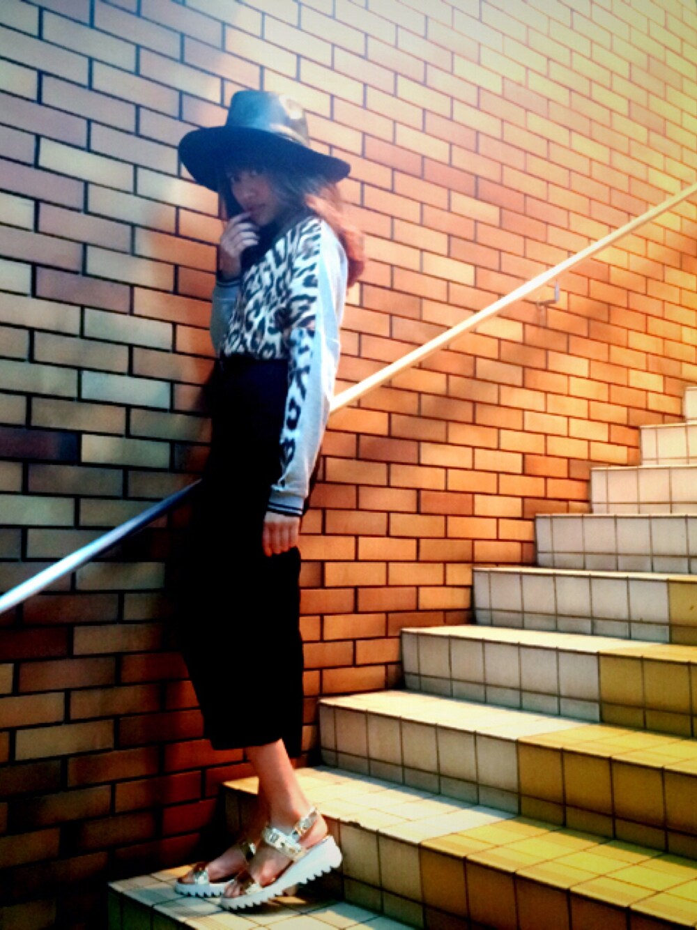 「私服、ZARA、EMODA、EVRIS 」｜「ZARAのアイテム（Tシャツ/カットソー、グレー系）」を使った、PASSPO☆安斉奈緒美さん（レディース・164cm）の春コーディネートの1枚目の写真