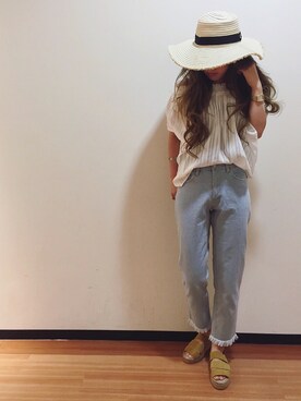 「UNRELISH（アンレリッシュ）のオフショルドビーブラウス（シャツ/ブラウス、ホワイト系）」を使った、UNRELISH広島パルコ店さん（レディース・157cm）の春コーディネート