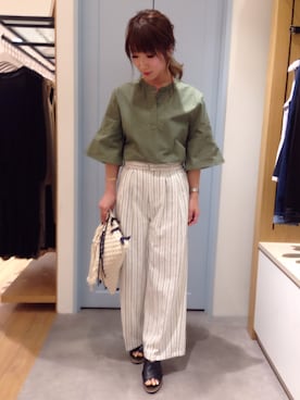 「UNRELISH（アンレリッシュ）のアイテム（シャツ/ブラウス、グリーン系）」を使った、UNRELISH広島パルコ店さん（レディース・157cm）の春コーディネート