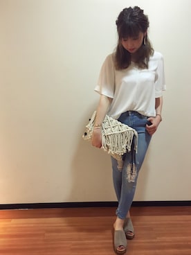 「UNRELISH（アンレリッシュ）の【Casselini/キャセリーニ】フリンジサンダルウエッジ（サンダル、ベージュ系）」を使った、UNRELISH広島パルコ店さん（レディース・157cm）の春コーディネート