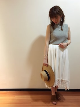 「UNRELISH（アンレリッシュ）のフリンジサボサンダル（サンダル、ブラウン系）」を使った、UNRELISH広島パルコ店さん（レディース・157cm）の夏コーディネート