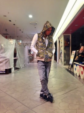 「TYPE BLUE（タイプブルー）のアイテム（パンツ）」を使った、RIKUさん（メンズ・177cm）の春コーディネート