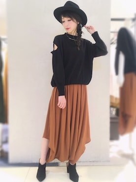 「アイテム（パンツ、イエロー系）」を使った、OSMOSISルミネ立川さん（レディース・161cm）の秋コーディネート