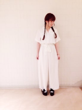 「merry jenny（メリージェニー）のアイテム（オールインワン・サロペット）」を使った、矢部 翼さん（レディース・153cm）の春コーディネート
