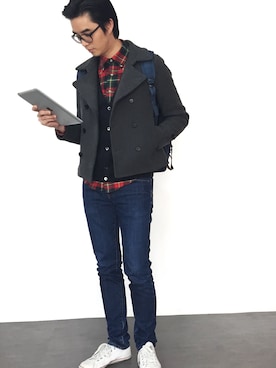 「school」｜「アイテム（ピーコート）」を使った、DennisKwanさん（メンズ・178cm）の冬コーディネート