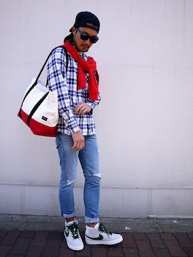 「アイテム（トートバッグ、レッド系）」を使った、HIROKIさん（メンズ・176cm）の春コーディネート