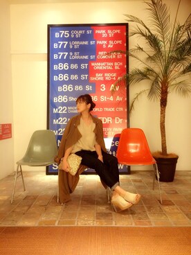 「スパンコール」｜「アイテム（トレンチコート）」を使った、AZUSA  TAKAZONOさん（レディース・158cm）の秋コーディネート