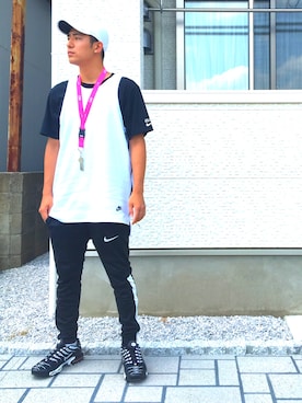 「NIKE SPORTSWEAR（ナイキスポーツウェアー）のアイテム（その他パンツ、ブラック系）」を使った、りゅういち先生さん（メンズ・178cm）の夏コーディネート