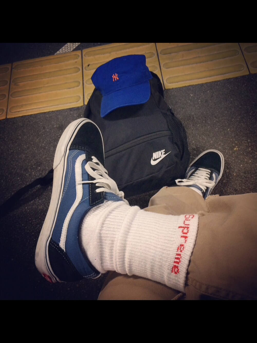 「oldskool、VANS」｜「VANSのVANS ヴァンズ OLD SKOOL PRO NV/STV NAVY/WH（スニーカー、ブルー系）」を使った、T-laxさん（メンズ・167cm）の秋コーディネートの1枚目の写真