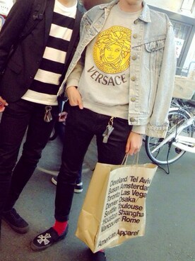 「VERSACE（ヴェルサーチ）のアイテム（スウェット）」を使った、miさん（メンズ・172cm）の春コーディネート