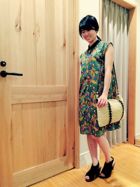 「アイテム（クラッチバッグ）」を使った、ねだこさん（レディース・155cm）の春コーディネート