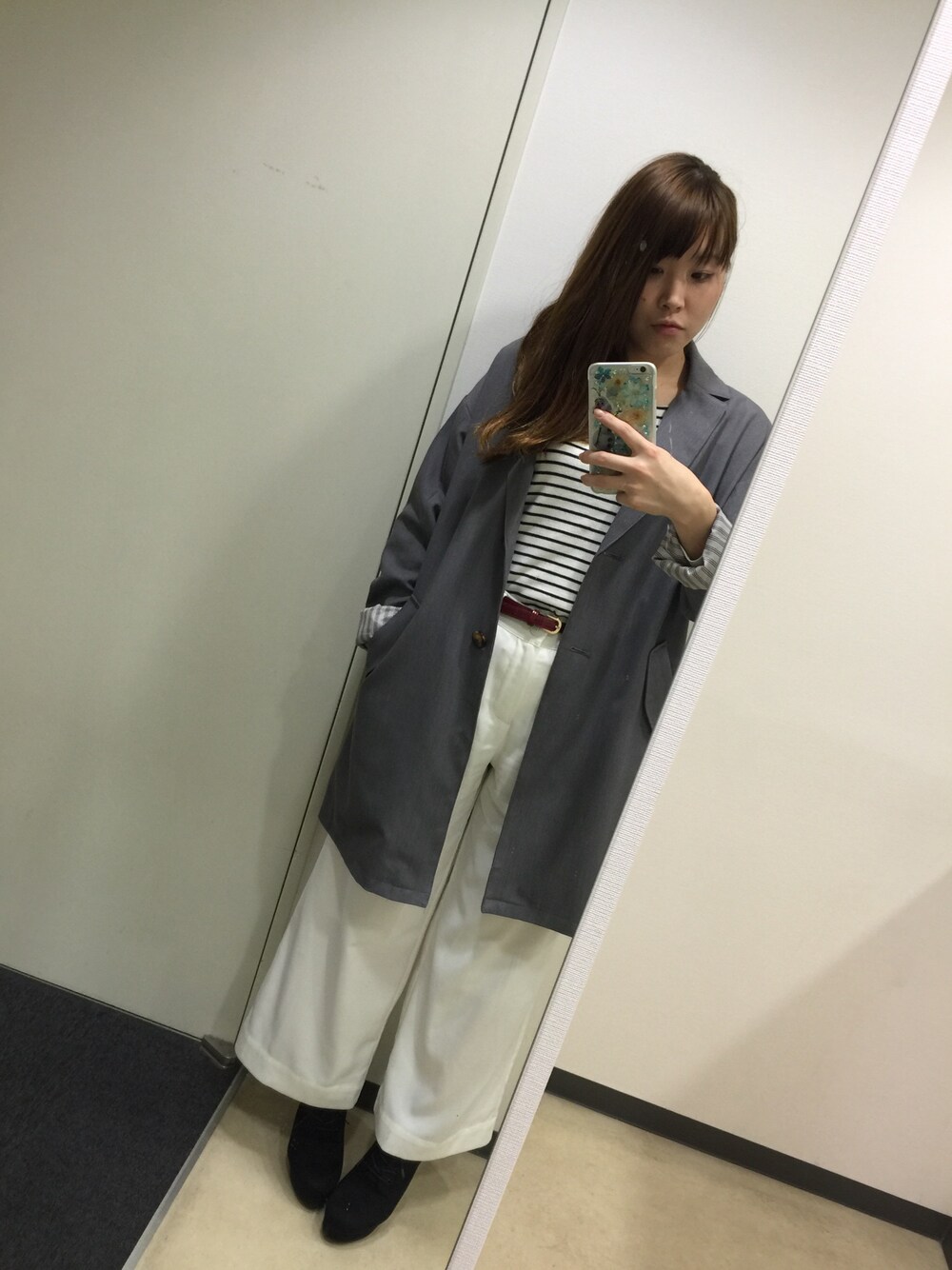 「RAY CASSINのアイテム（ダウンジャケット/コート、グレー系）」を使った、ゆかさん（レディース・159cm）の秋コーディネートの1枚目の写真