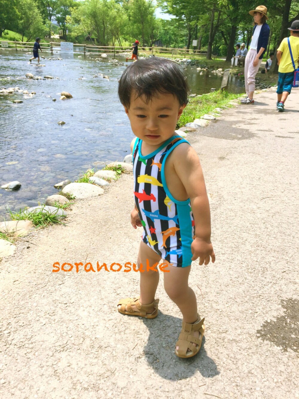 「水着、水遊び、男の子、1歳、サンダル、ありがとう꒰๑͒ ु•ꇵ͒•`๑͒꒱☁︎」｜「ばあばプレゼントのお魚水着のそらのすけ（水着、その他）」を使った、☁︎•ꇵ͒•`s☺︎+sa*॰¨̮さん（キッズ・80cm）の夏コーディネートの1枚目の写真
