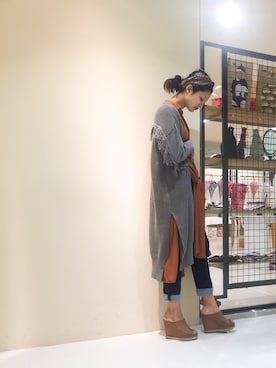 「アイテム（シャツ/ブラウス、イエロー系）」を使った、uca.さん（レディース・163cm）の秋コーディネート