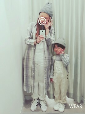 「お揃いコーデ」｜「アイテム（サロペット/オーバーオール）」を使った、siii.Hさん（キッズ・100cm）の春コーディネート