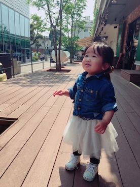 「Birthday（バースデイ）のアイテム（シャツ/ブラウス、ブルー系）」を使った、しづくさん（キッズ・80cm）の春コーディネート