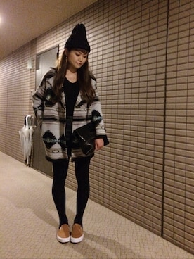 「アイテム（ニットキャップ/ビーニー、ブルー系）」を使った、Hitomi Kitadaさん（レディース・161cm）の秋コーディネート
