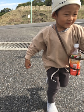 「Mini Rodini（ミニロディーニ）のアイテム（ニットキャップ/ビーニー）」を使った、ko_kuさん（キッズ・90cm）の秋コーディネート