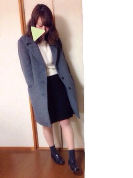 「肩掛け」｜「アイテム（チェスターコート）」を使った、ひとみさん（レディース・160cm）の冬コーディネート