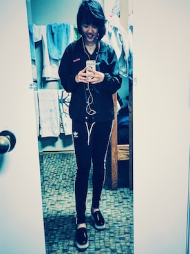 「STUSSY（ステューシー）のアイテム（ナイロンジャケット）」を使った、Arrow Changさん（レディース・160cm）の秋コーディネート