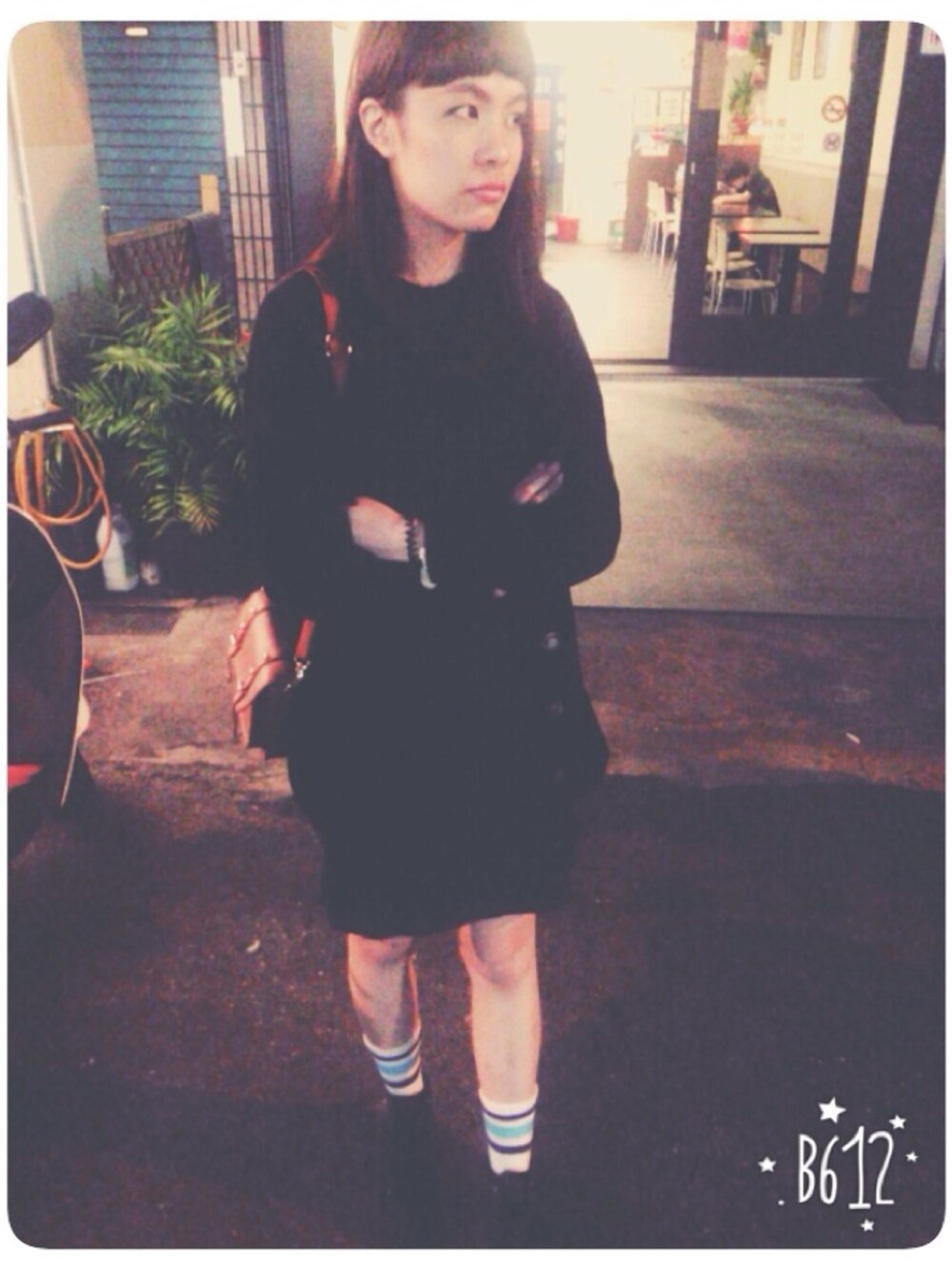 「5のアイテム（その他トップス、ブラック系）」を使った、鄭芸青さん（レディース・168cm）の春コーディネートの1枚目の写真