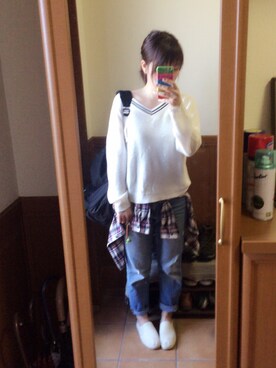 「GU（ジーユー）のアイテム（ニット/セーター、ホワイト系）」を使った、nicoさん（レディース・160cm）の秋コーディネート