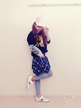 「インパクトTシャツ」｜Jyakubai Shuさん（レディース・157cm）の秋コーディネート