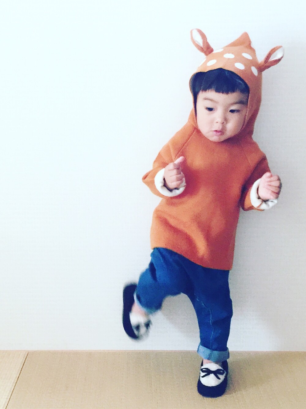「バンビ、鹿、鹿さん、バンビコーデ」｜「韓国子供服のアイテム（パーカー、ブラウン系）」を使った、onpu-fullさん（メンズ・80cm）の秋コーディネートの1枚目の写真