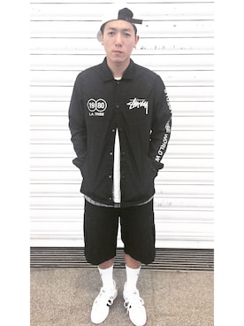 「STUSSY（ステューシー）のアイテム（トレンチコート）」を使った、陶楷仁さん（メンズ・175cm）の春コーディネート