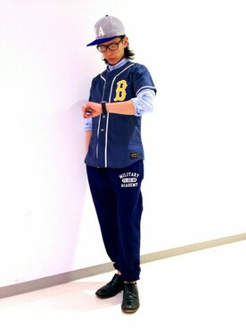 「AVIREX（アヴィレックス）のアイテム（キャップ）」を使った、SASAMURAさん（メンズ・175cm）の春コーディネート