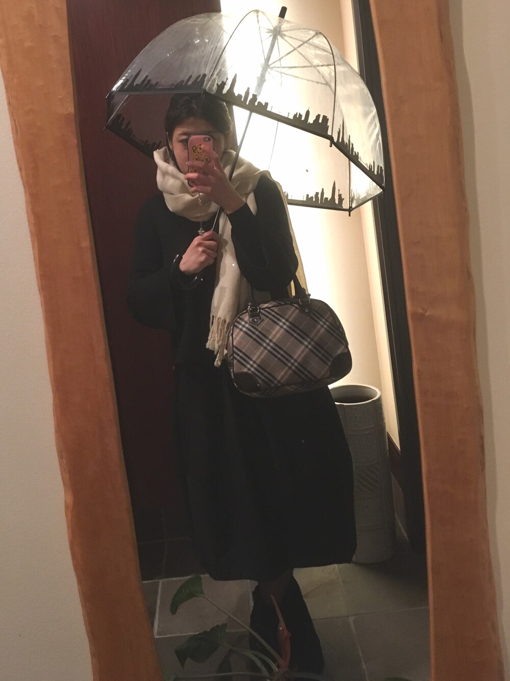 「ginza、Dinner、Kumasawa」｜「BURBERRY BLUE LABELのアイテム（ハンドバッグ、ピンク系）」を使った、tomoさん（レディース・162cm）の秋コーディネートの1枚目の写真