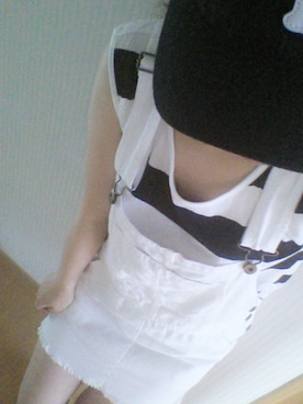 「NICE CLAUP（ナイスクラップ）のアイテム（サロペット/オーバーオール）」を使った、momo.さん（レディース・165cm）の夏コーディネート
