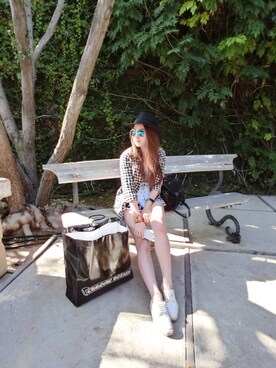 「PRADA（プラダ）のアイテム（シューズ）」を使った、Keri Chuさん（レディース・153cm）の秋コーディネート