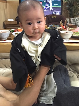 「アイテム（ロンパース、ブラック系）」を使った、ayakaさん（キッズ・70cm）の春コーディネート