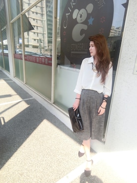 「SENSE（センス）のアイテム」を使った、張奈奈さん（レディース・171cm）の春コーディネート