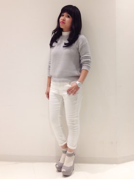 「オールグレー」｜「アイテム（デニムパンツ）」を使った、のぞみさん（レディース・150cm）の冬コーディネート