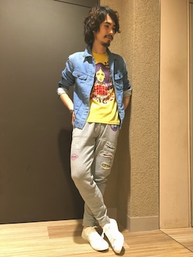 「ホワイトスニーカー」｜「アイテム（デニムジャケット）」を使った、ikechanさん（メンズ・171cm）の春コーディネート
