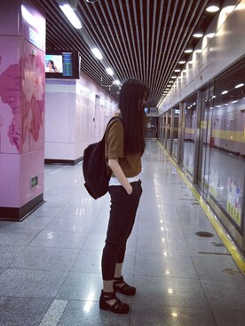 「BASECONTROL（ベースコントロール）のアイテム（バックパック/リュック）」を使った、恬萝HANA酱さん（レディース・158cm）の秋コーディネート