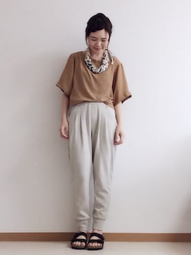 「H&M（エイチ・アンド・エム）のアイテム（トップス、ブラウン系）」を使った、ひよこさん（レディース・158cm）の秋コーディネート