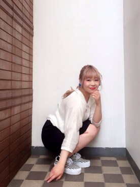 「LOWRYS FARM（ローリーズファーム）のアイテム（スニーカー、ホワイト系）」を使った、れいか ♡さん（レディース・157cm）の夏コーディネート
