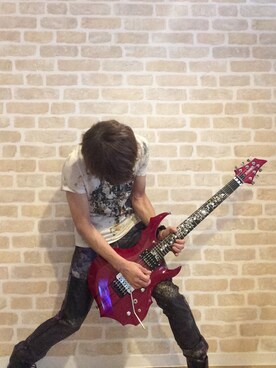 「アイテム（音楽/本・雑誌、レッド系）」を使った、koushoutagaki【NOIR】さん（メンズ・165cm）の冬コーディネート