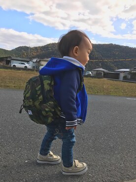 「アイテム（パーカー、ブルー系）」を使った、eisukeさん（キッズ・80cm）の秋コーディネート