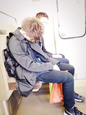 「BEAMS（ビームス）のアイテム（ステンカラーコート）」を使った、じゃいあんとこーんさん（メンズ・165cm）の春コーディネート