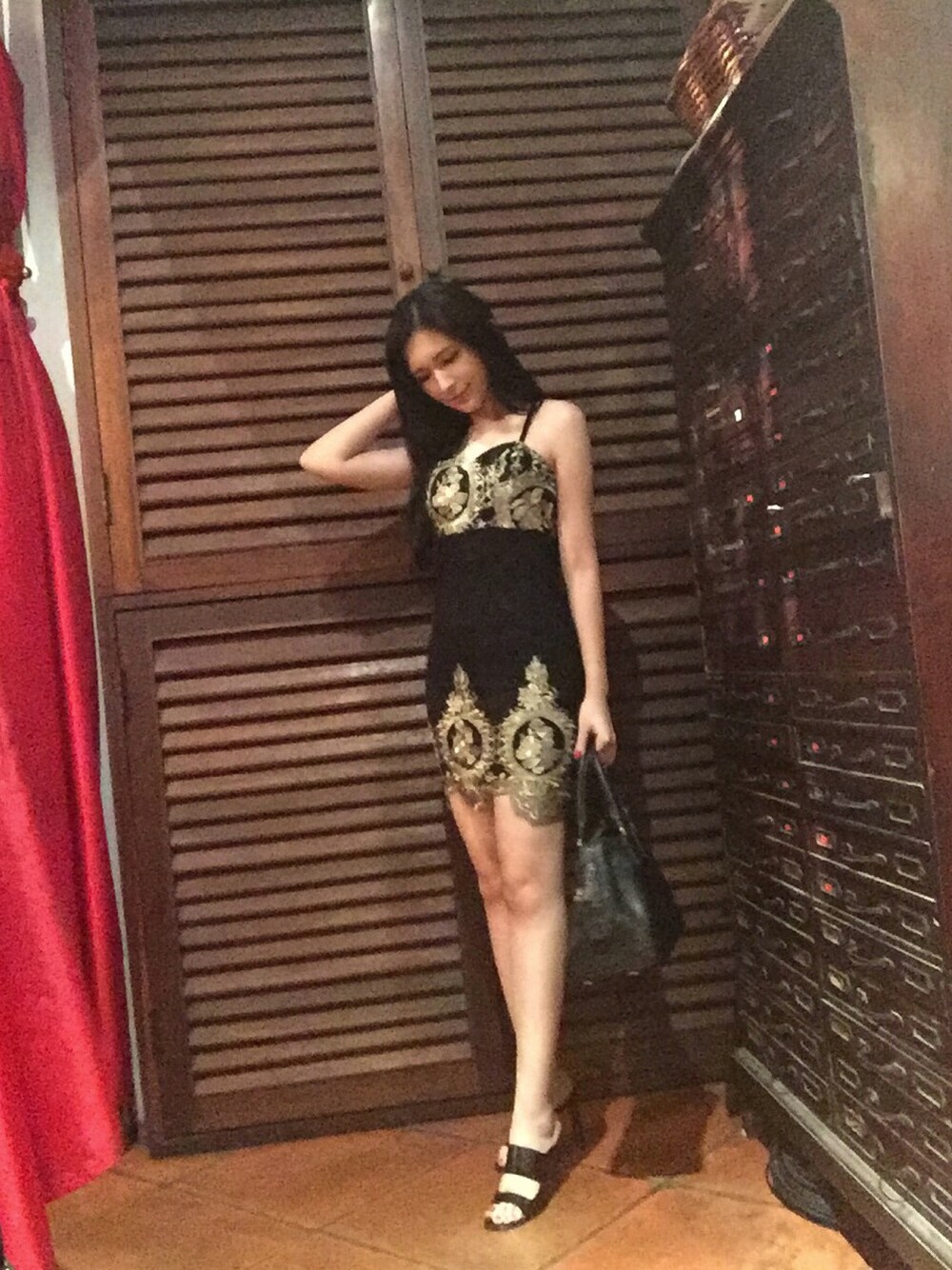 「BALMAINのアイテム（ワンピース、ブラック系）」を使った、Crystal ♡ さん（レディース・169cm）の春コーディネートの1枚目の写真