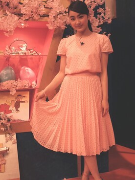 平 祐奈 | Yuna Tairaさんの「フローラエンブロイダリースカート」を使ったコーディネート